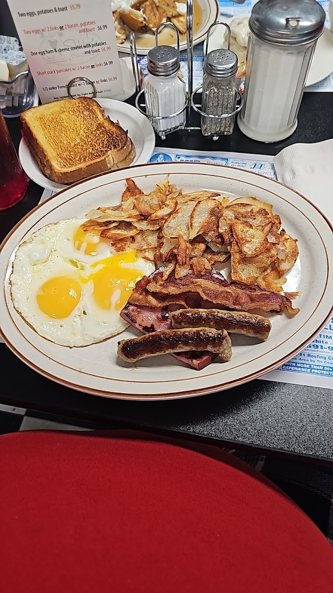 Shirley's Cafe & Grill Photo 8