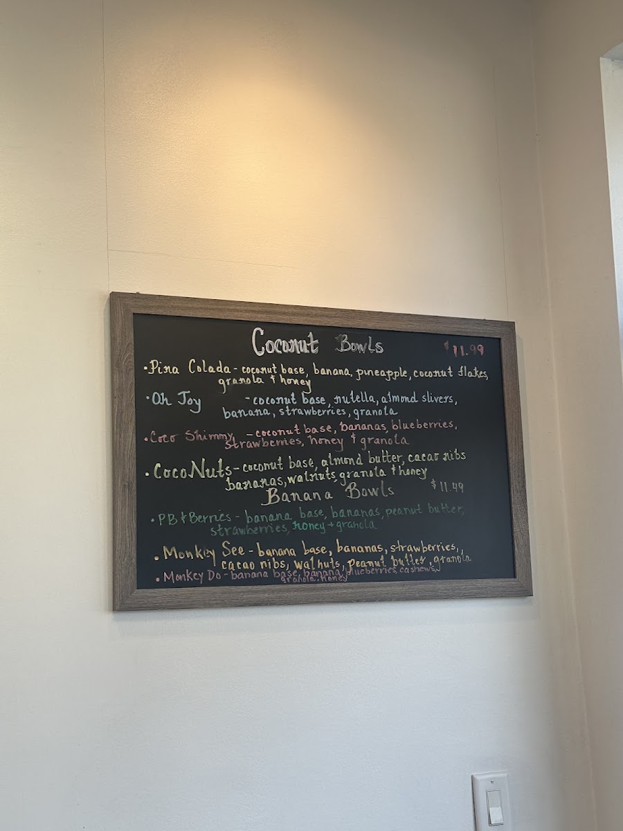 Shimmy’s Açaí Photo Menu 4