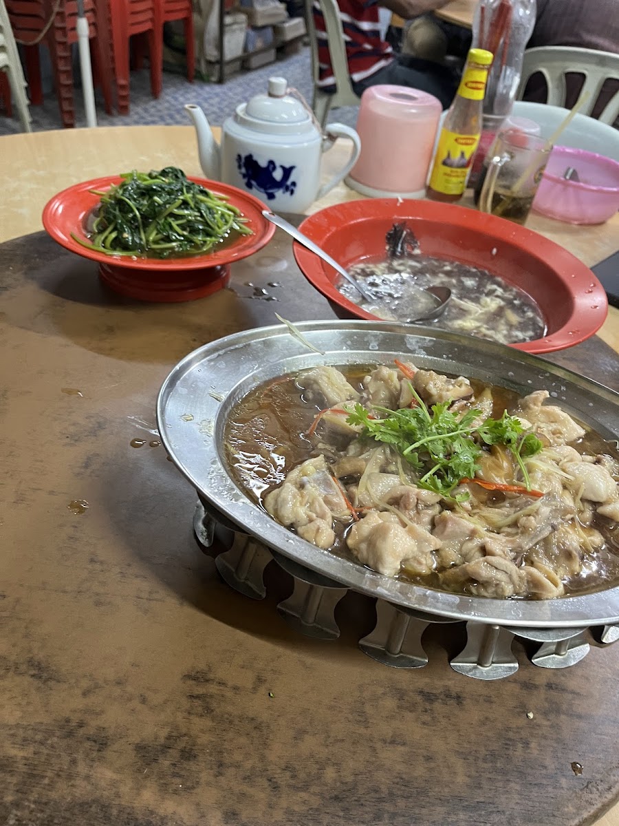 金马士大港饭店 • Restoran Gemas Baru Photo 6