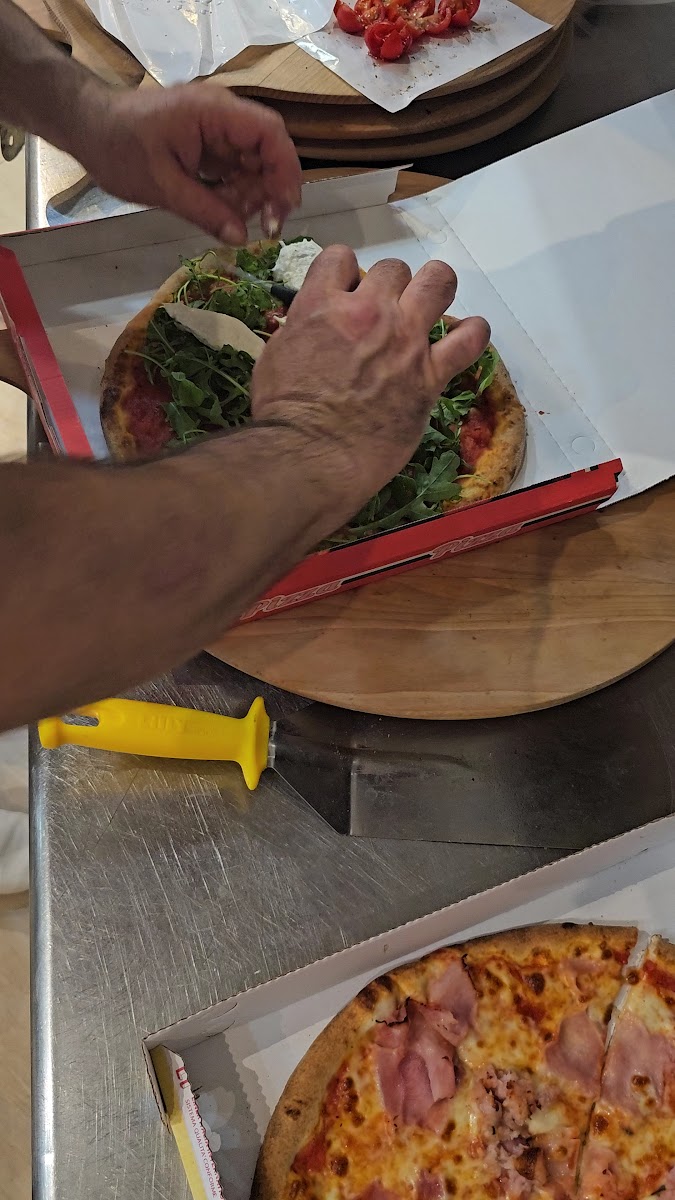 Pizzeria Nettuno - Bologna Photo 2
