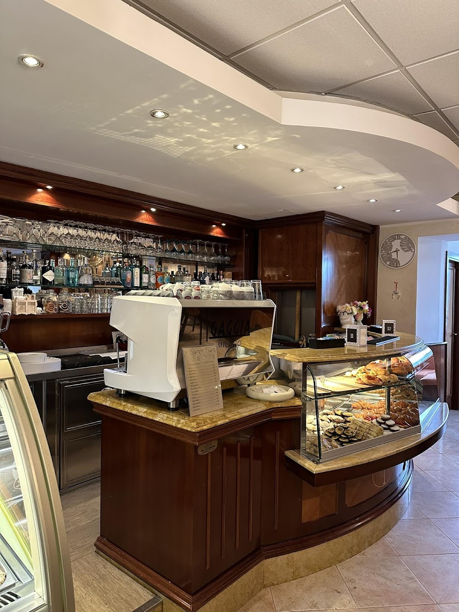 Gelateria Italia & Pasticceria Magnolia
