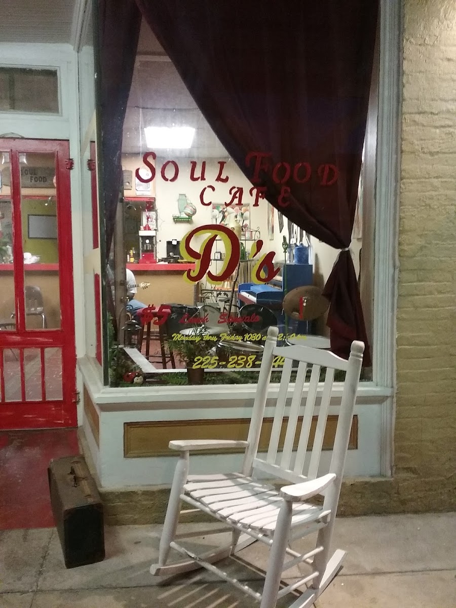 D's Soul Food Cafe Photo 4