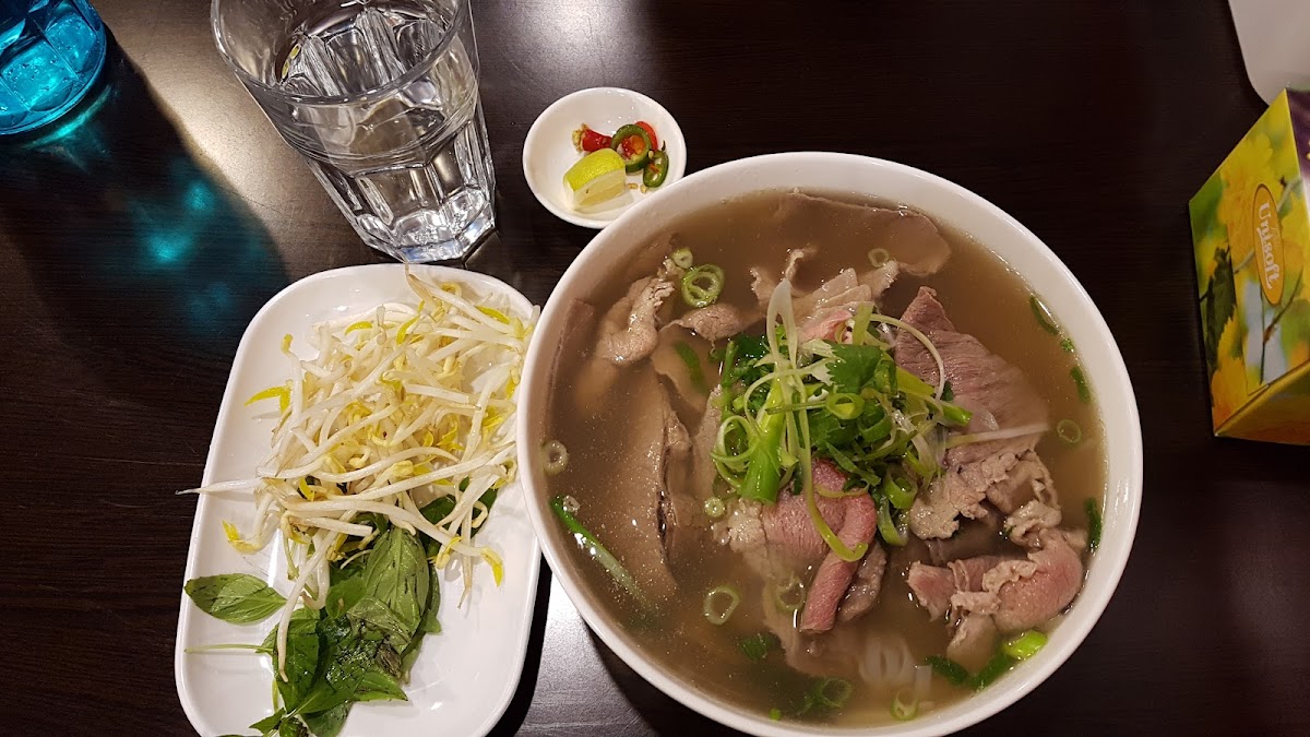 Eight Bowls Pho Photo 6