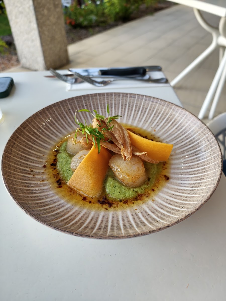 Zephyr Restaurant Photo 4