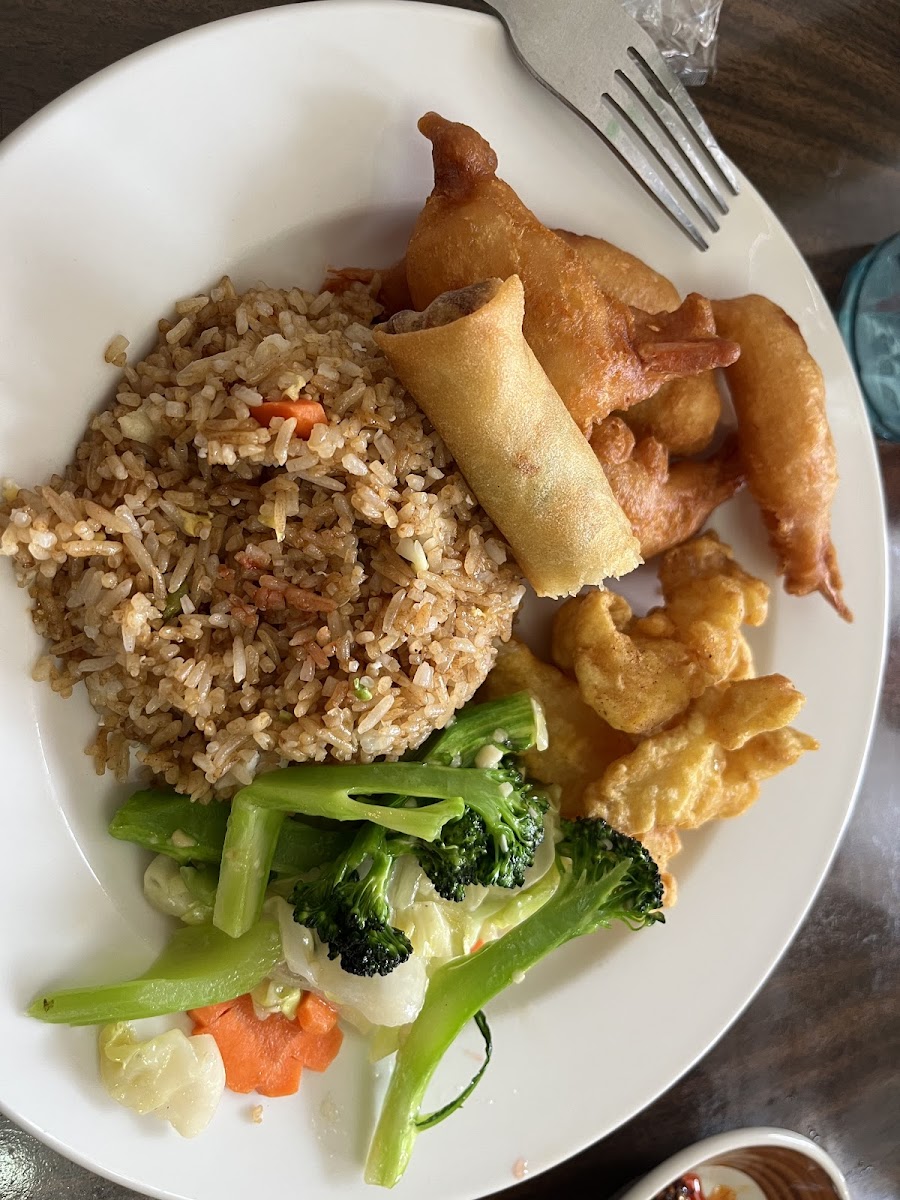Golden Harbour Restaurant Photo 3