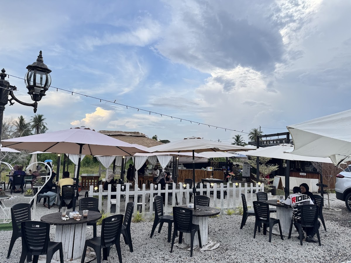 RUMAH KOPI KG TELUK TALIPON
