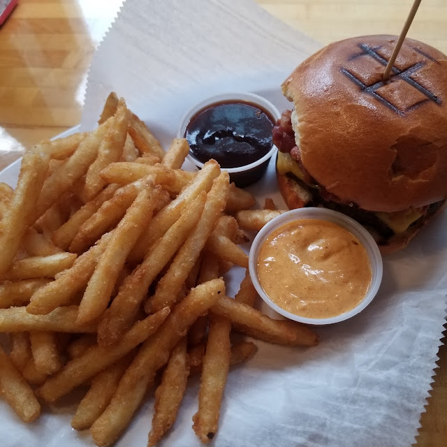 Kid's Burger & Fries