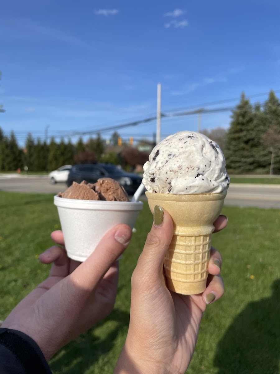 Coach's Ice Cream Photo 7