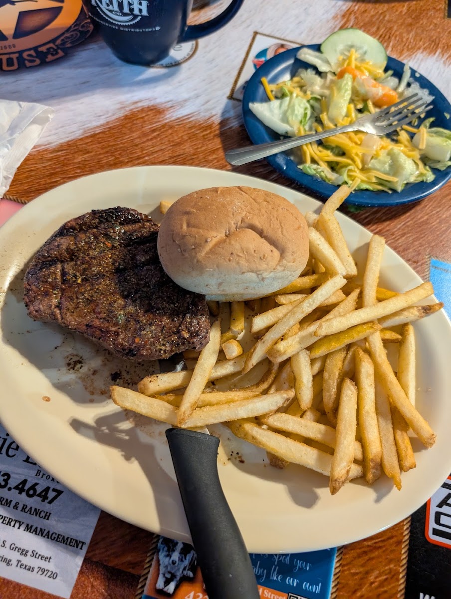 Cowboy's Steakhouse & Restaurant Photo 4