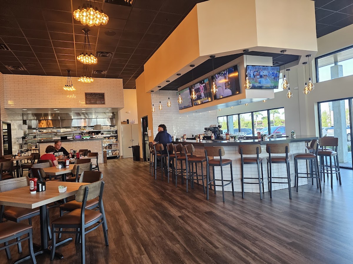 Sara's Kitchen and Bar Photo 4