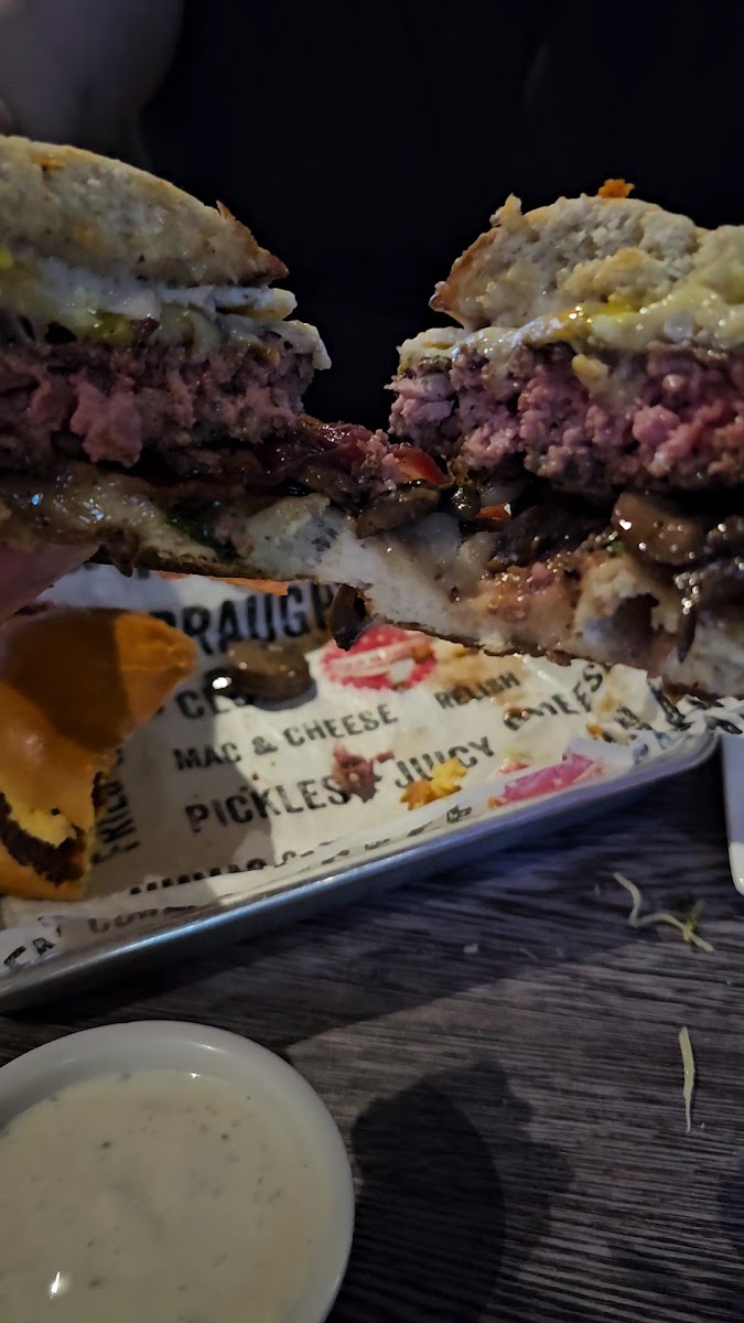 Cold Beers & Cheeseburgers Photo 2