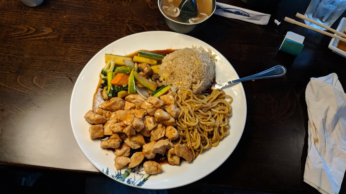 Zpan Hibachi & Sushi Bar Photo 5