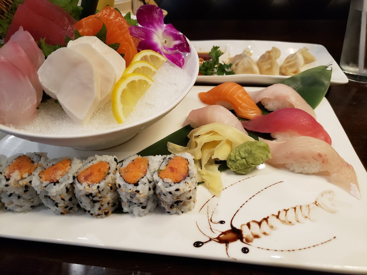 Zpan Hibachi & Sushi Bar Photo 7