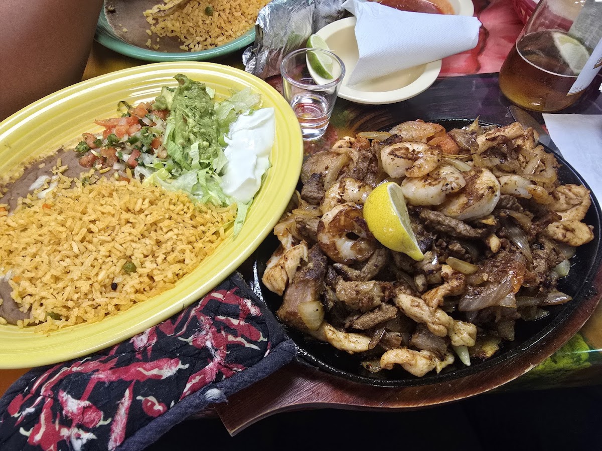 Polos Mexican restaurant Photo 3