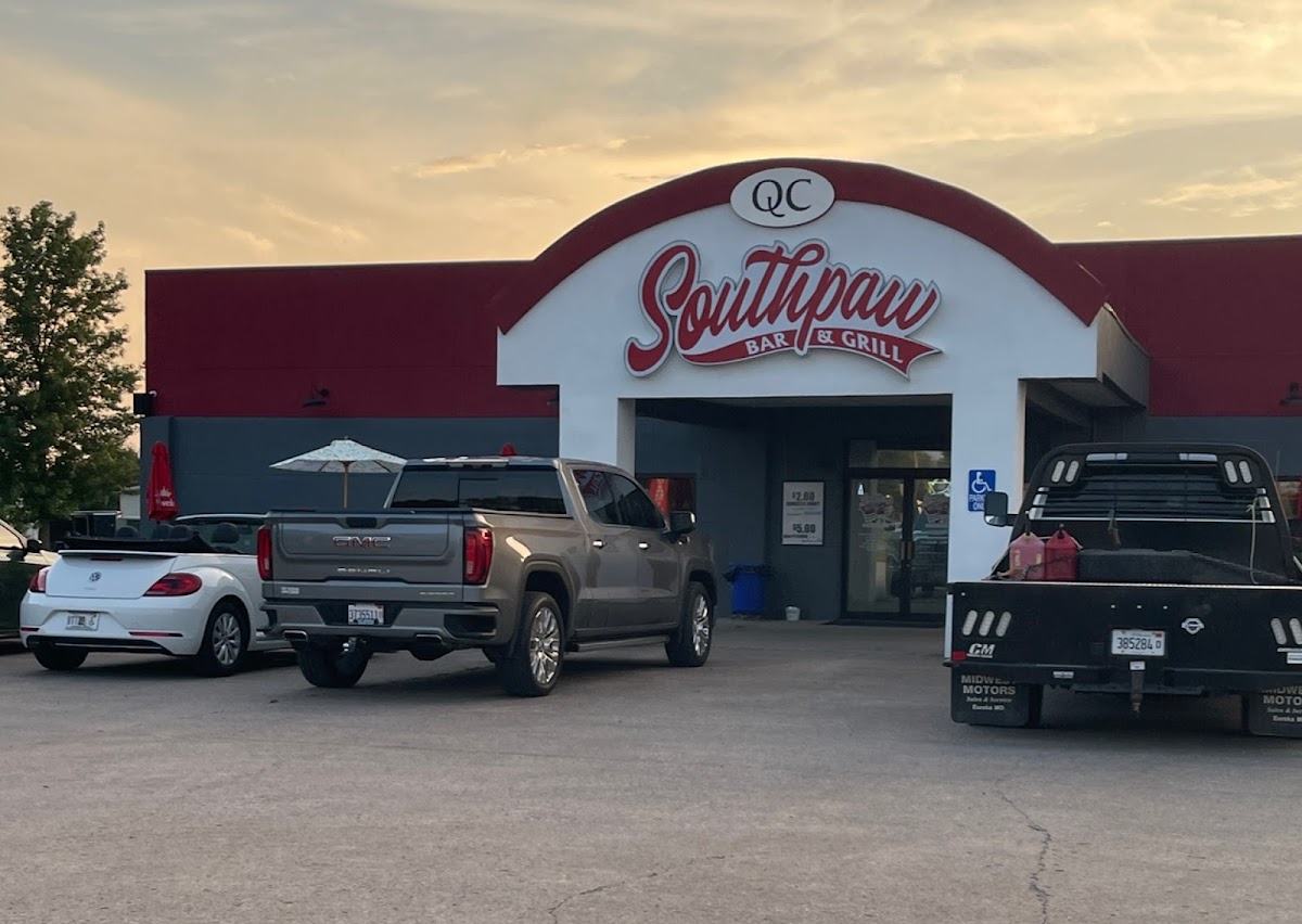 Southpaw Bar & Grill
