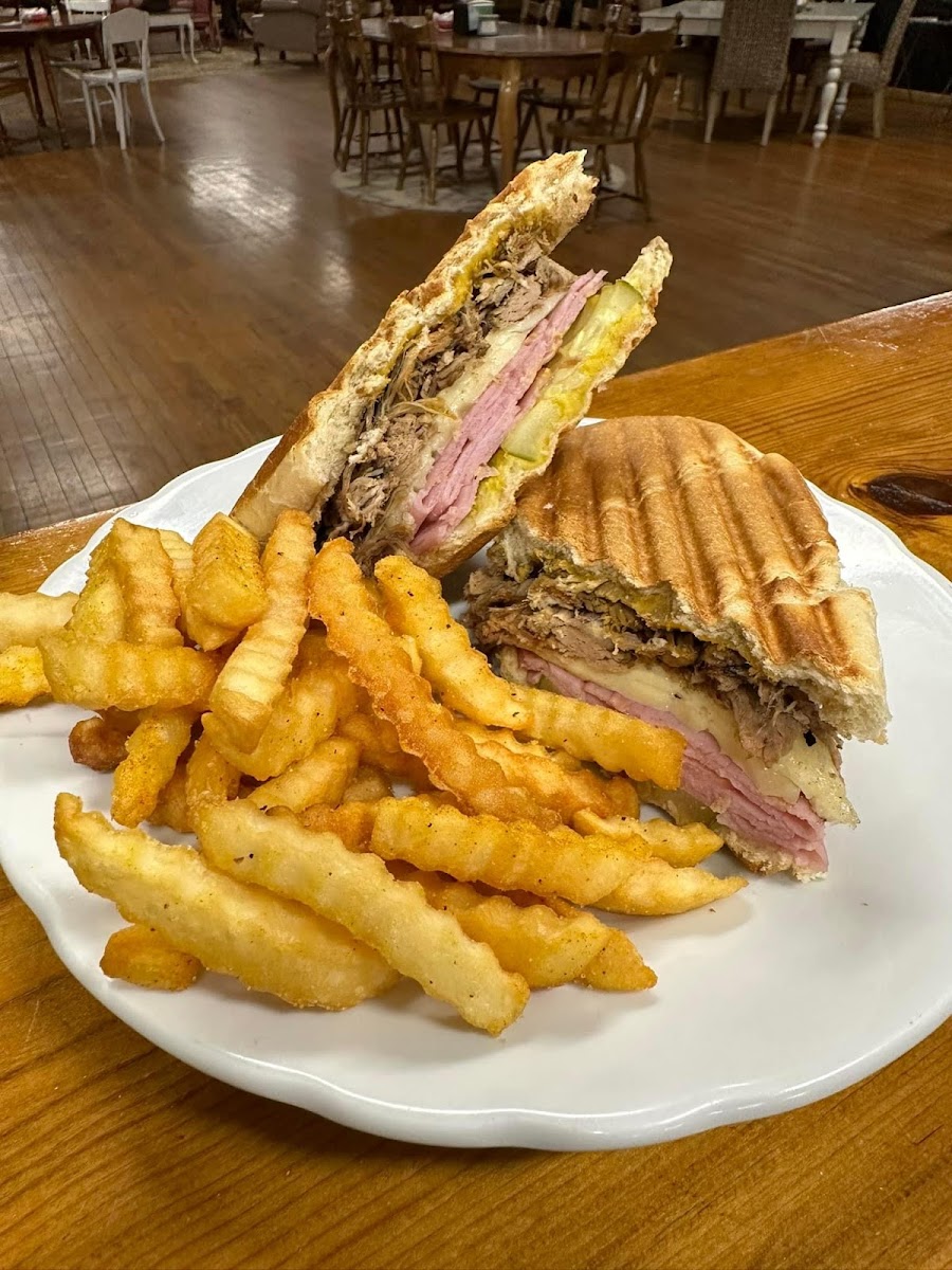 The Love Bug Cafe Photo 7