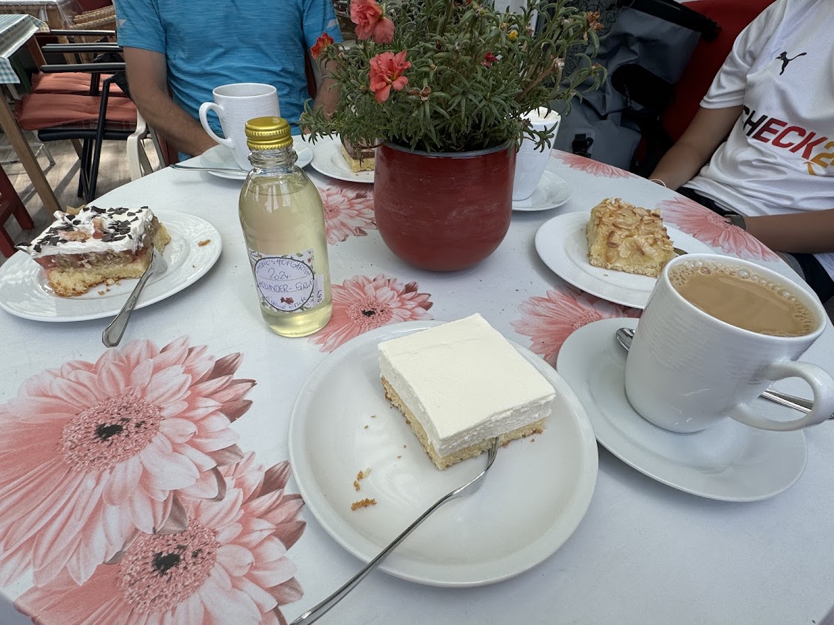 Simones Hofladen und Cafe Photo 7