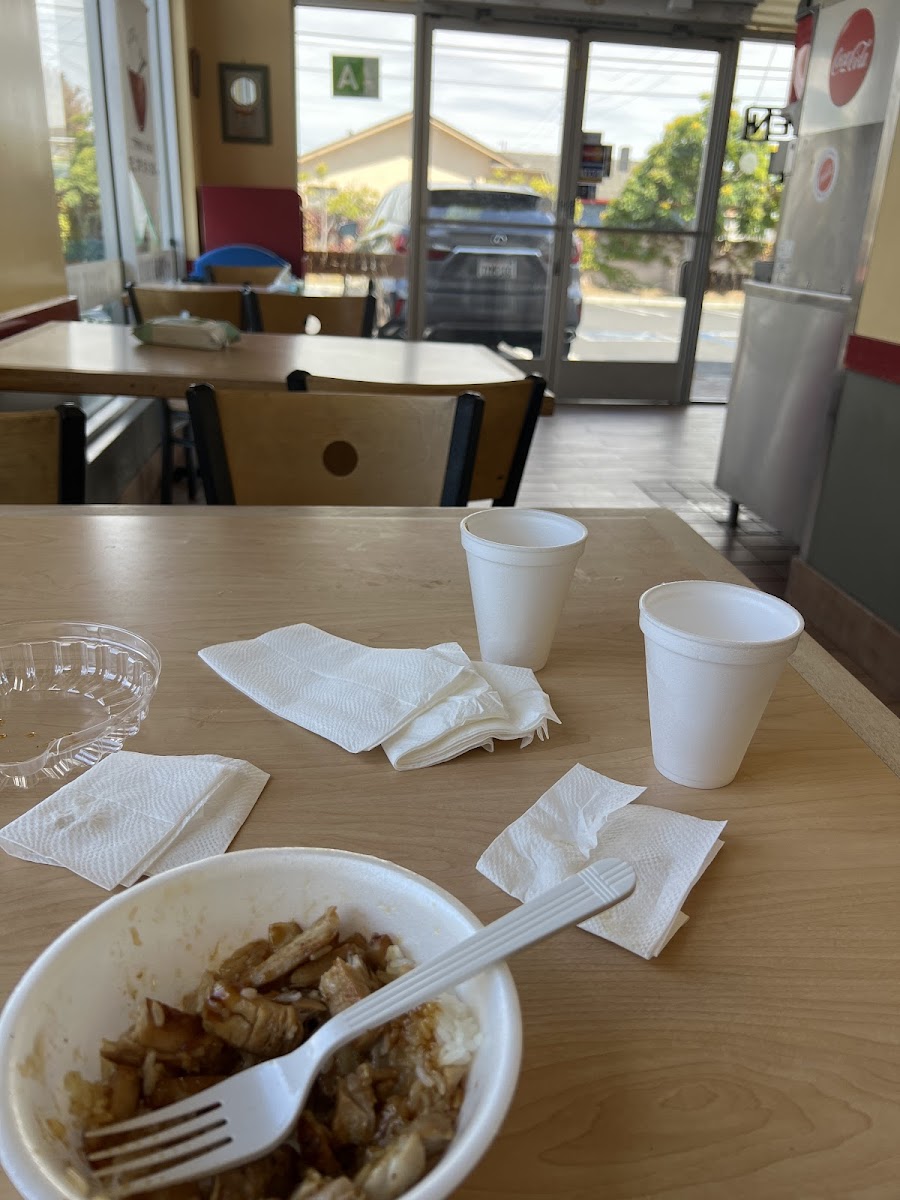 Yogi’s Teriyaki House Photo 9