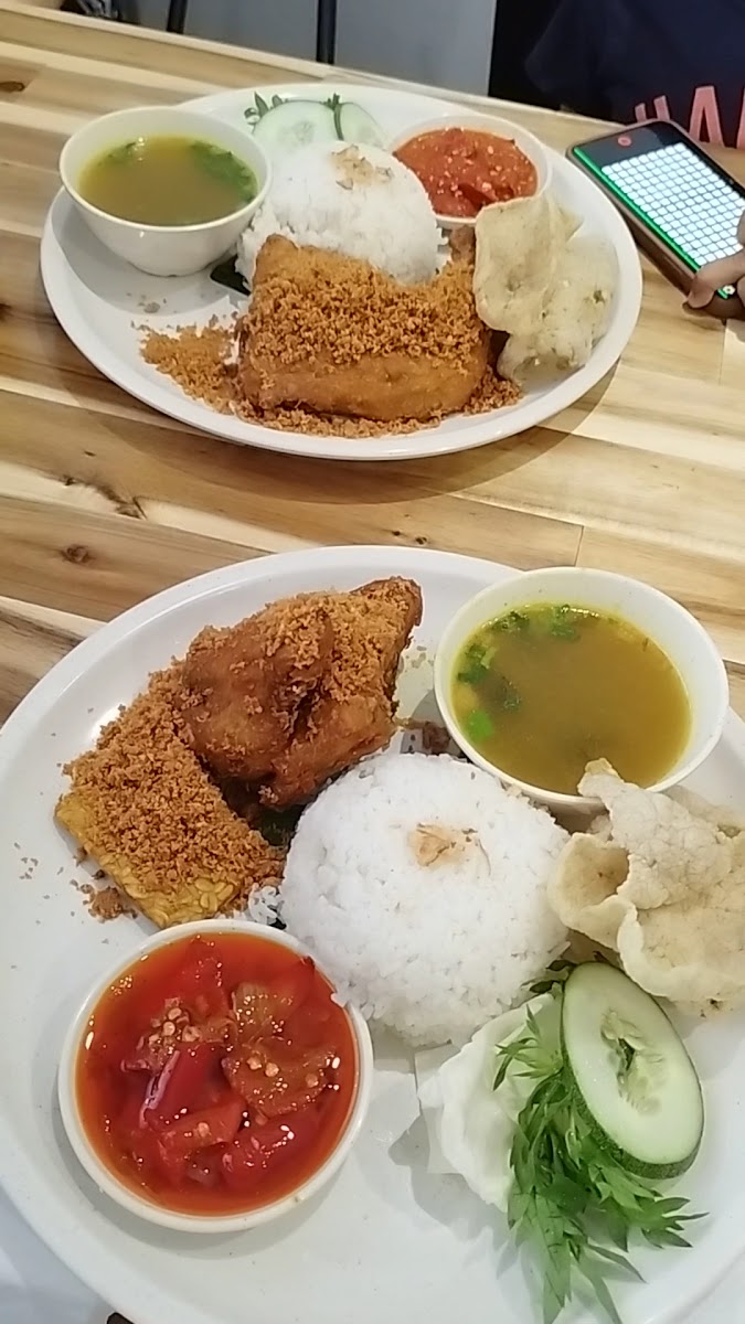 Ayam Penyet Sambal Ulek Photo 2