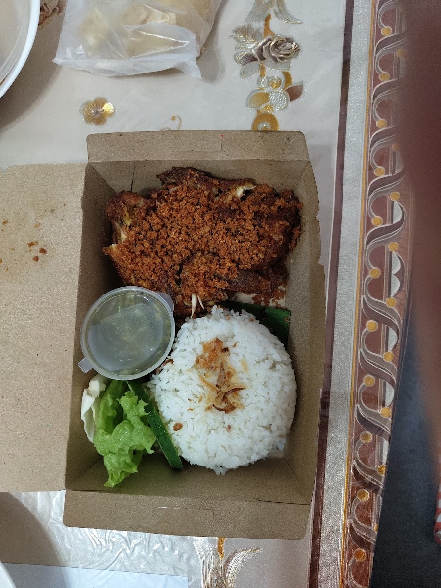Ayam Penyet Sambal Ulek Photo 8