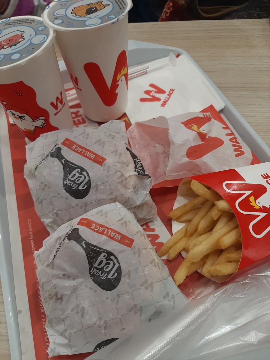 Wallace | Burger & Chicken (Sungai buloh) Photo 9