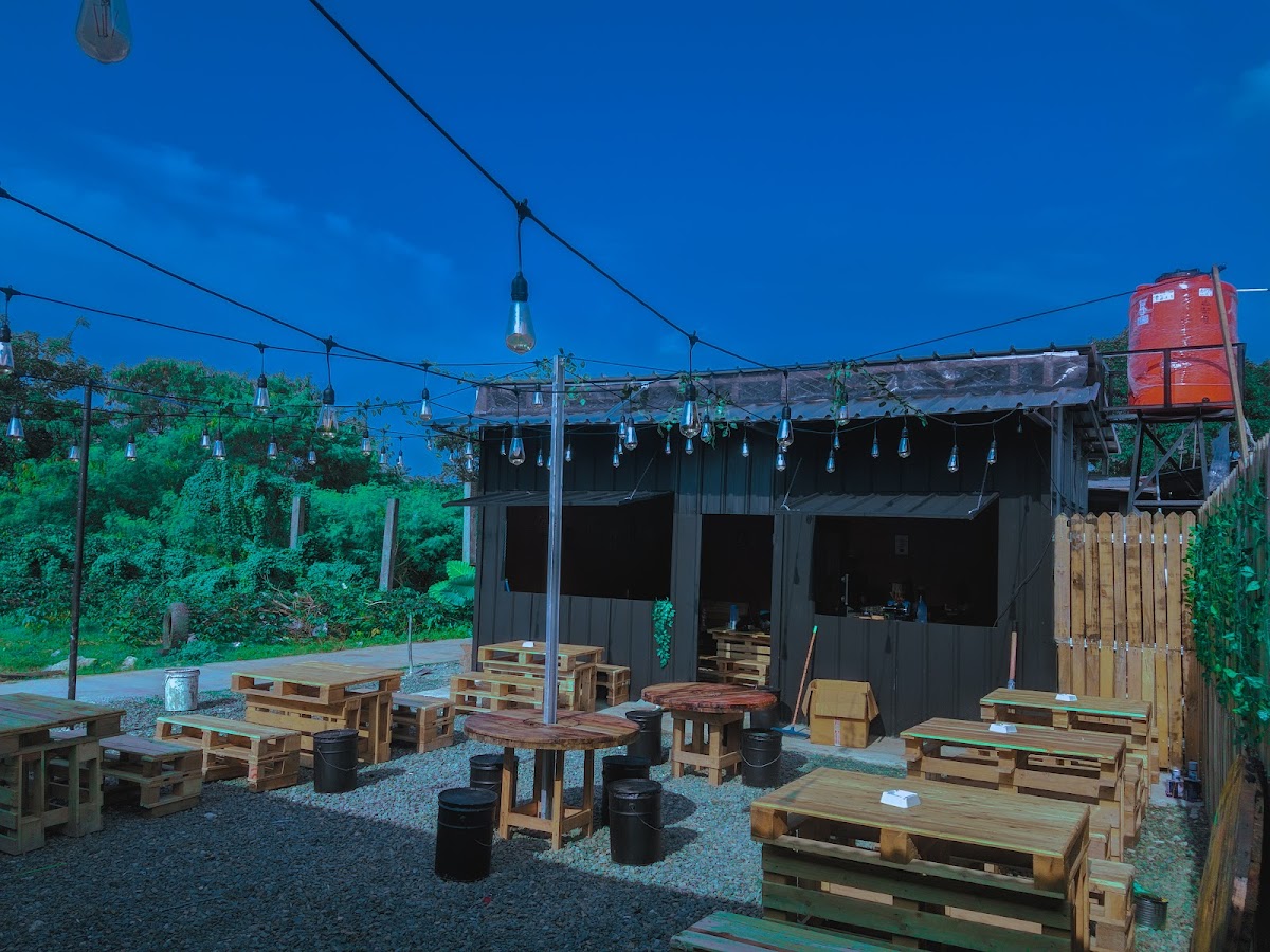 Mimesis Coffee & Eatery Photo 3