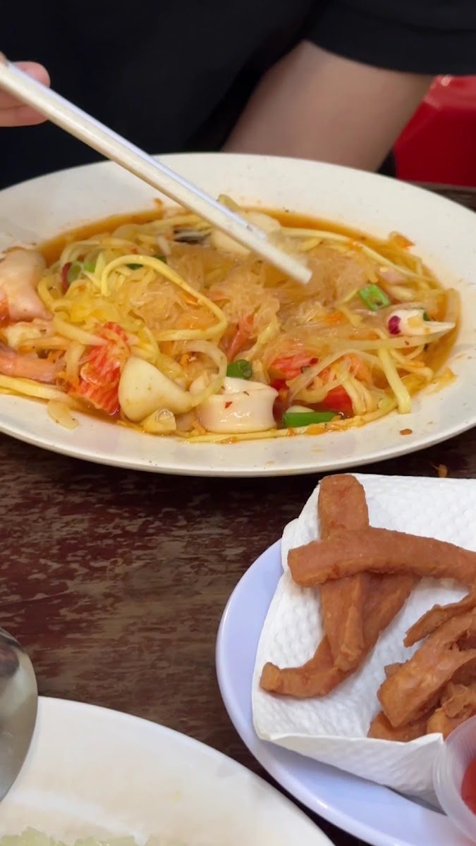 Aroi Thai Food Photo 2