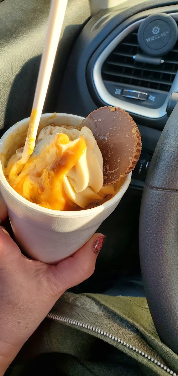 Smiley's Ice Cream Shoppe Photo 8