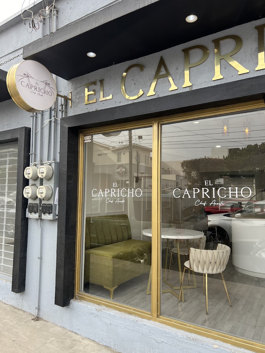 El Capricho by Chef Acosta