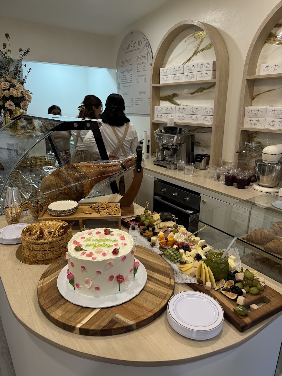 El Capricho by Chef Acosta Photo 10