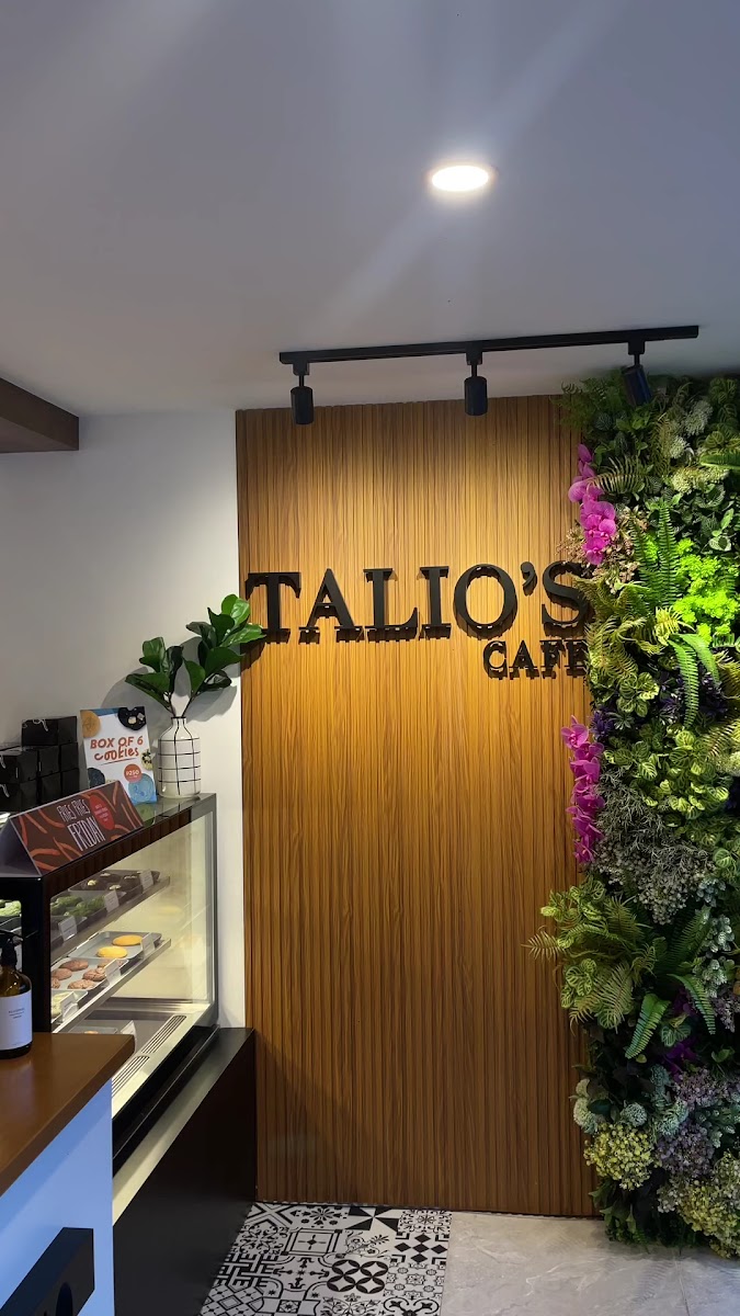 Talio's Cafe Photo 2
