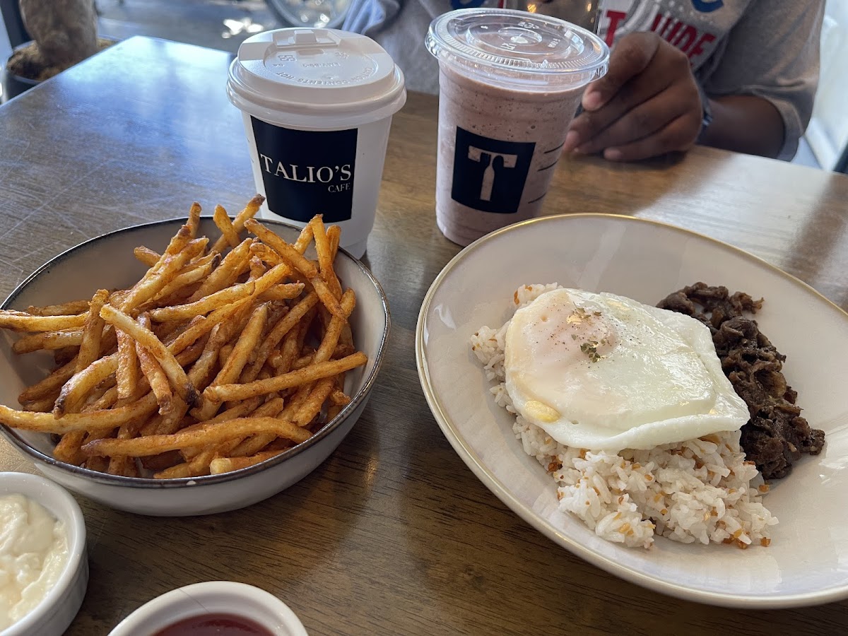 Talio's Cafe Photo 5