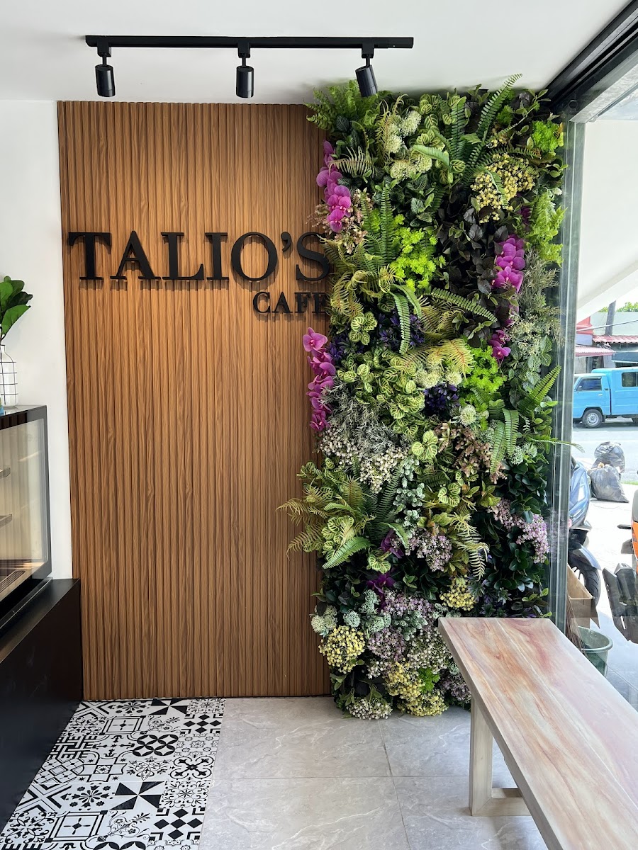 Talio's Cafe Photo 8