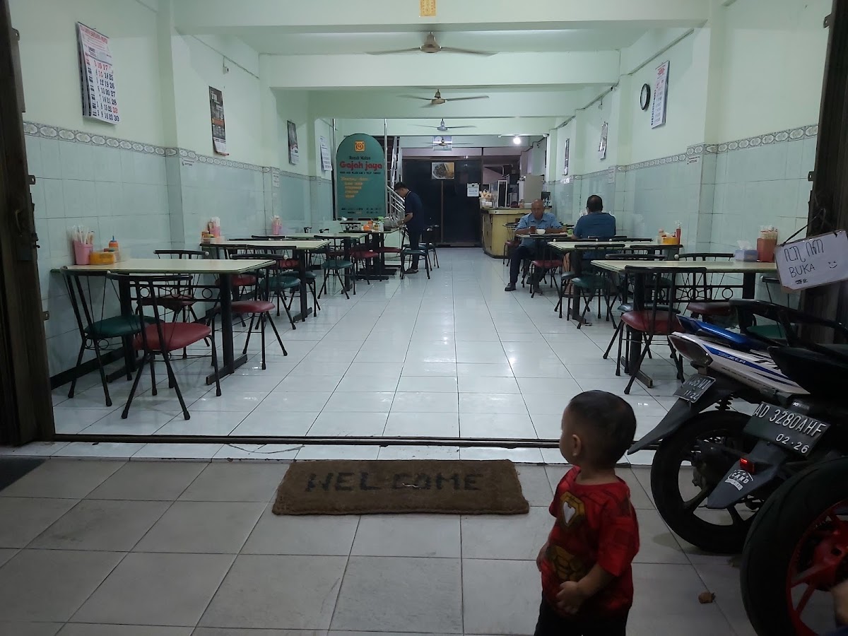 Rumah Makan Gajah Jaya Photo 4