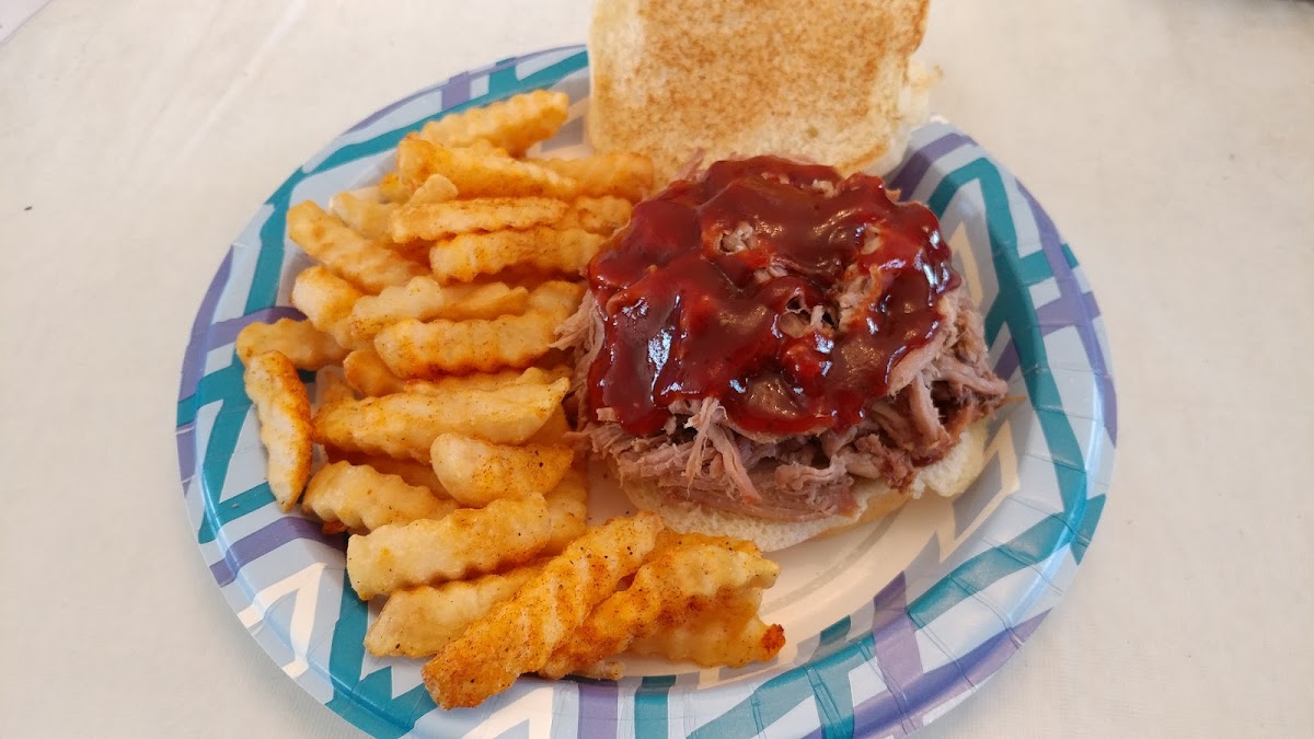 Smokee Mo's St. Louis BBQ Photo 6