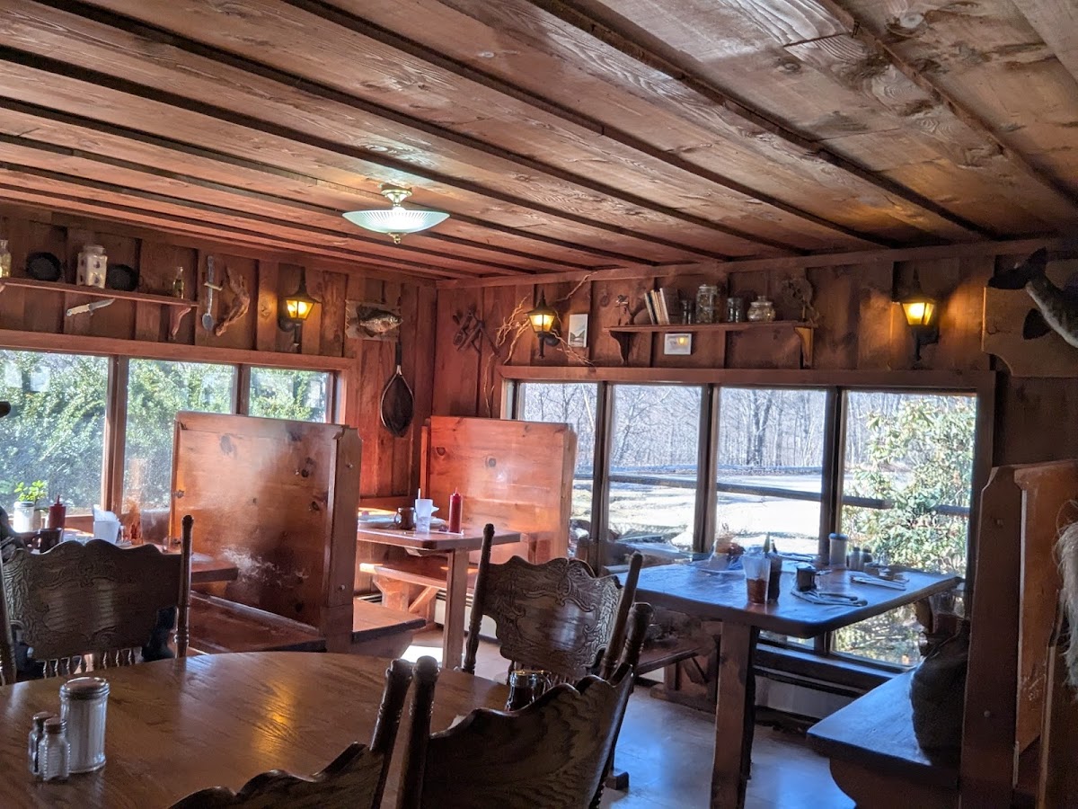Rocky Creek Cafe
