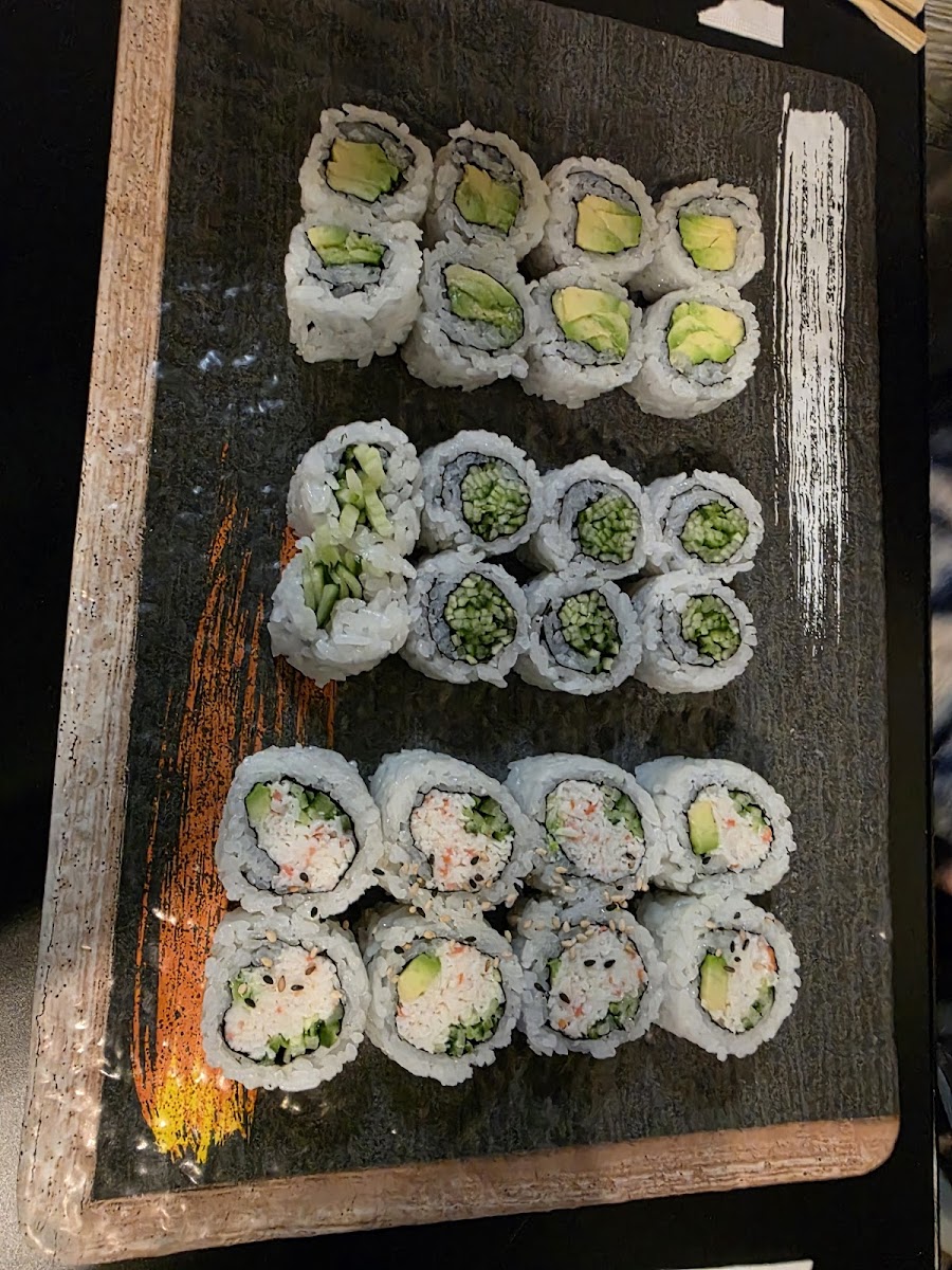 Sunny Plate Sushi Photo 8