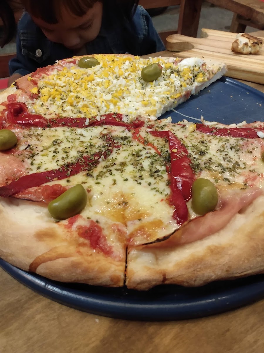 Pizza Redonditos Photo 6