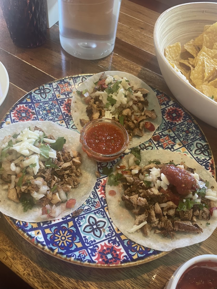 Eduardo's Taqueria Photo 4