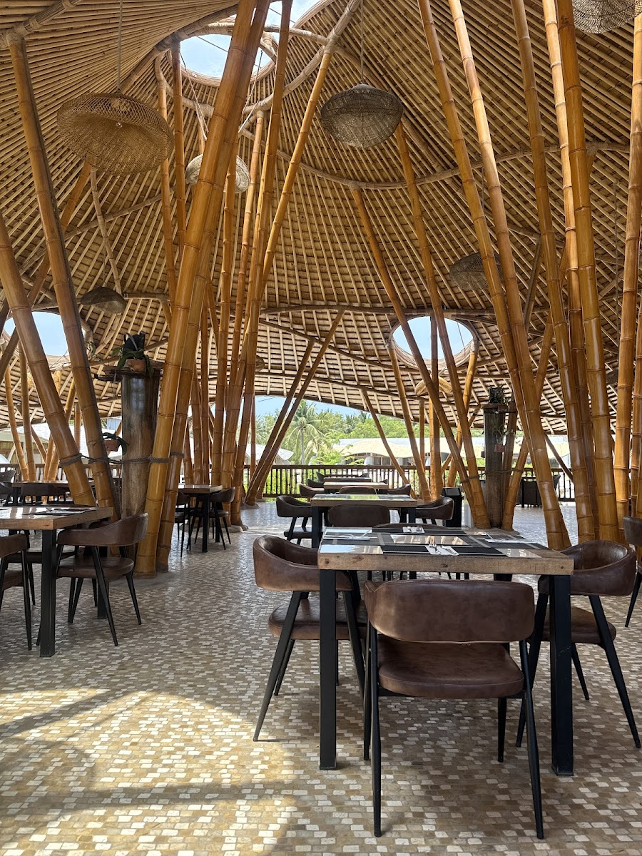 Cloud 9 Restaurant and Bar