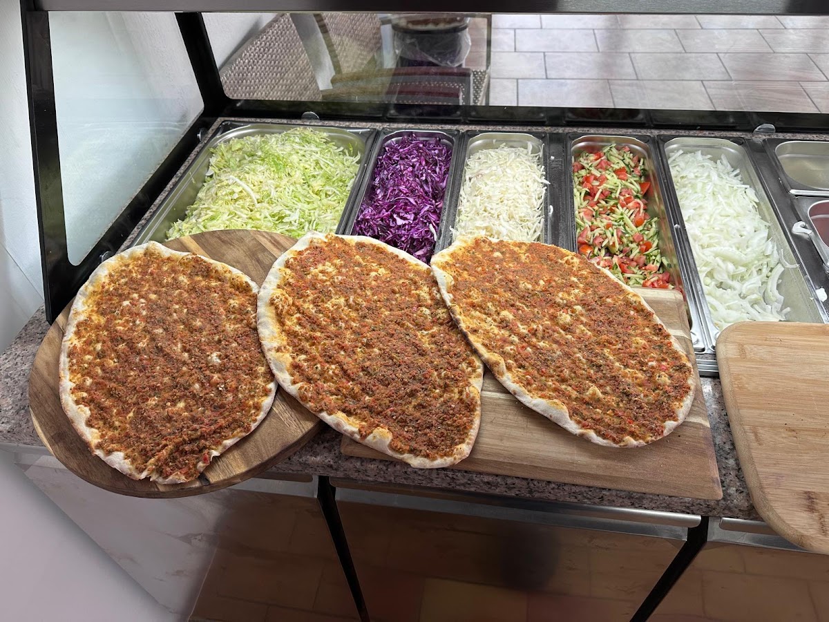 ÖZ ANTEP KEBAP PIZZA Photo 3