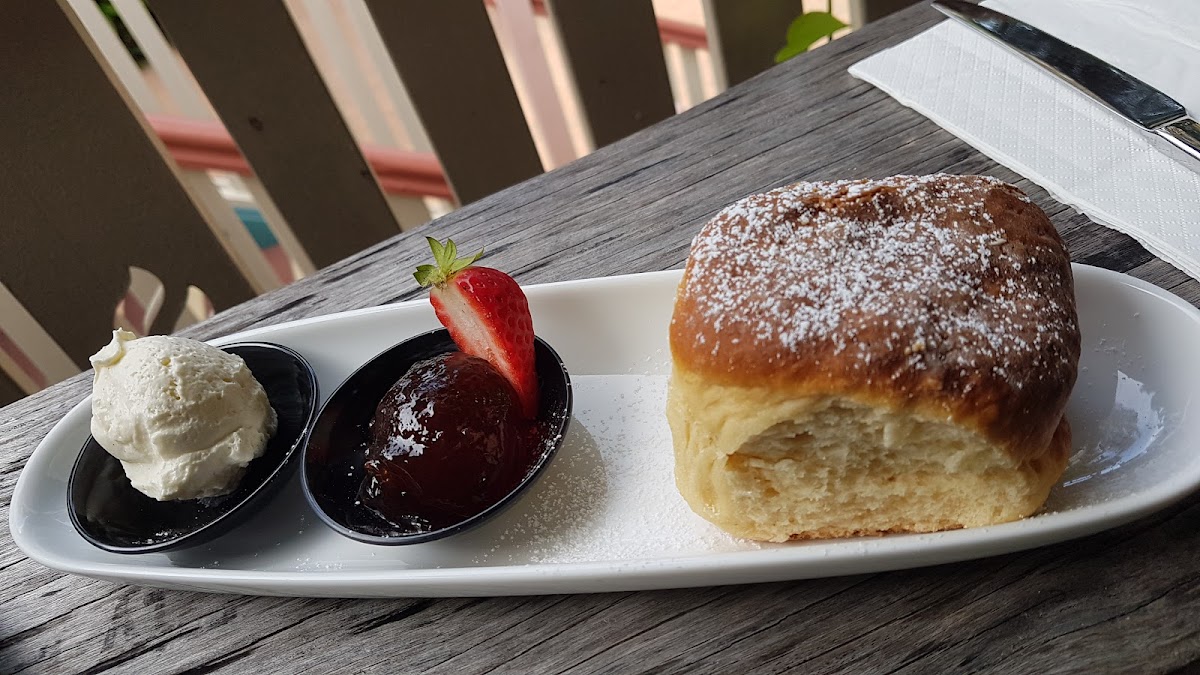 Absolute Cravings Photo 8