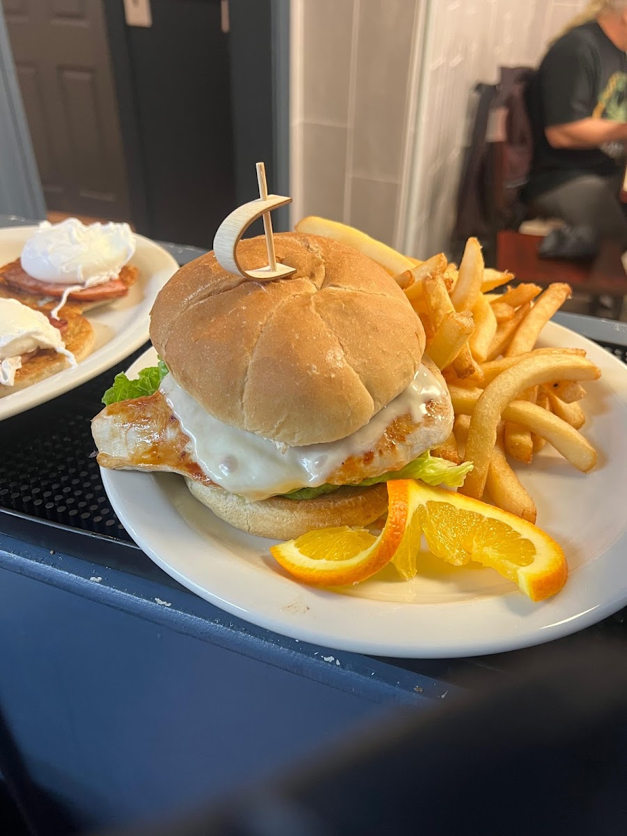 David’s House Cafe & Grill Photo 2