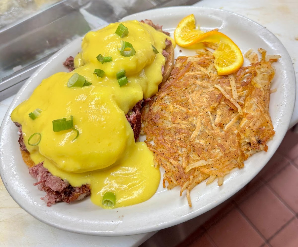 David’s House Cafe & Grill Photo 3