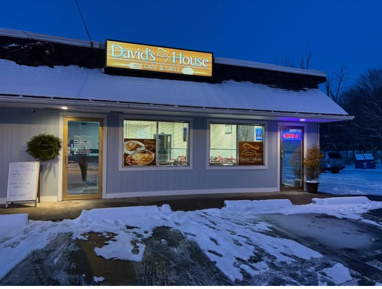 David’s House Cafe & Grill Photo 4