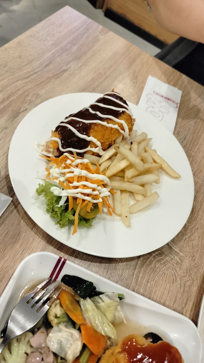 Solaria - Pacific Place Photo 6