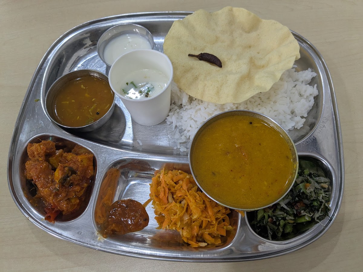 Sathiyanery Vegetarian Food Centre Photo 4