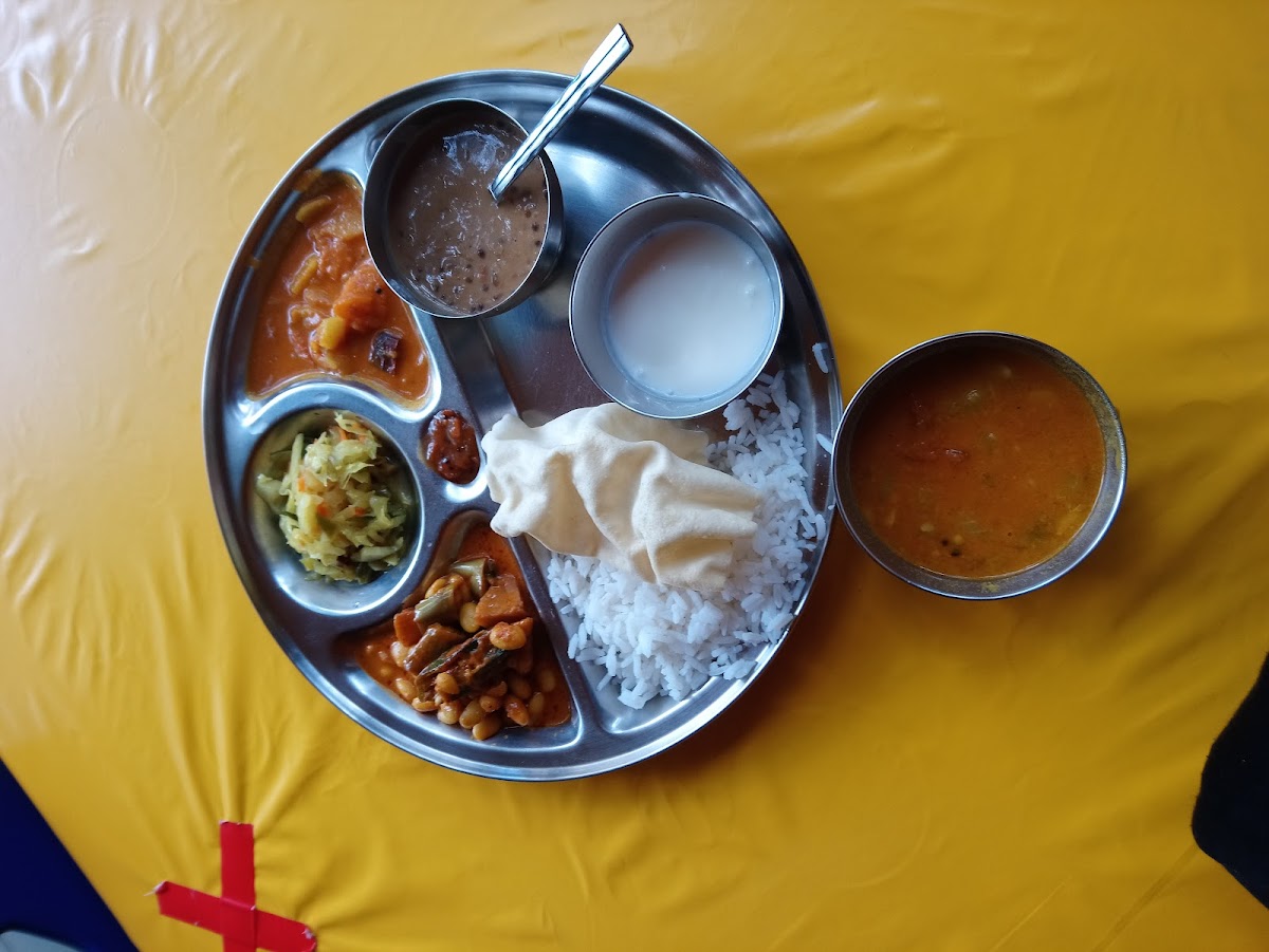 Sathiyanery Vegetarian Food Centre Photo 5