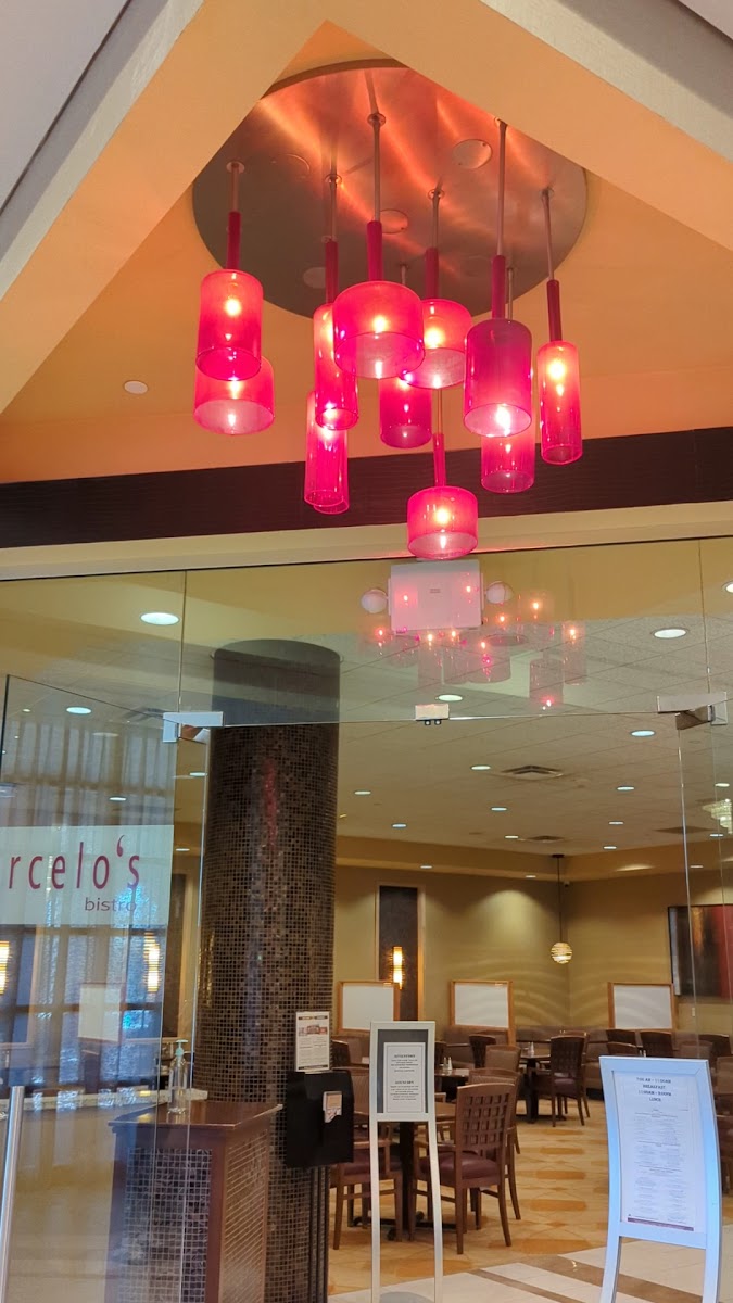 Marcelos Bistro, in the Florida Mall Hotel Photo 2
