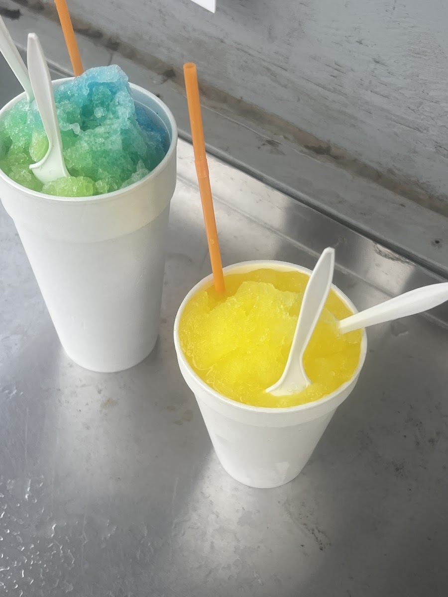 Scenic Snowcones Photo 3